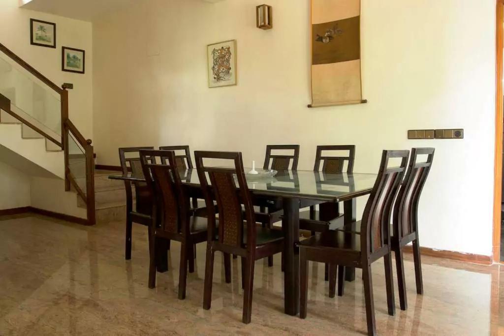 Villa Serena Бангалор Екстериор снимка