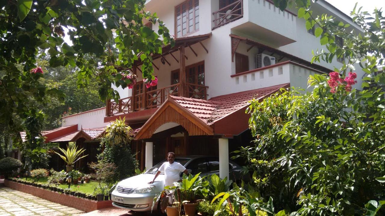 Villa Serena Бангалор Екстериор снимка