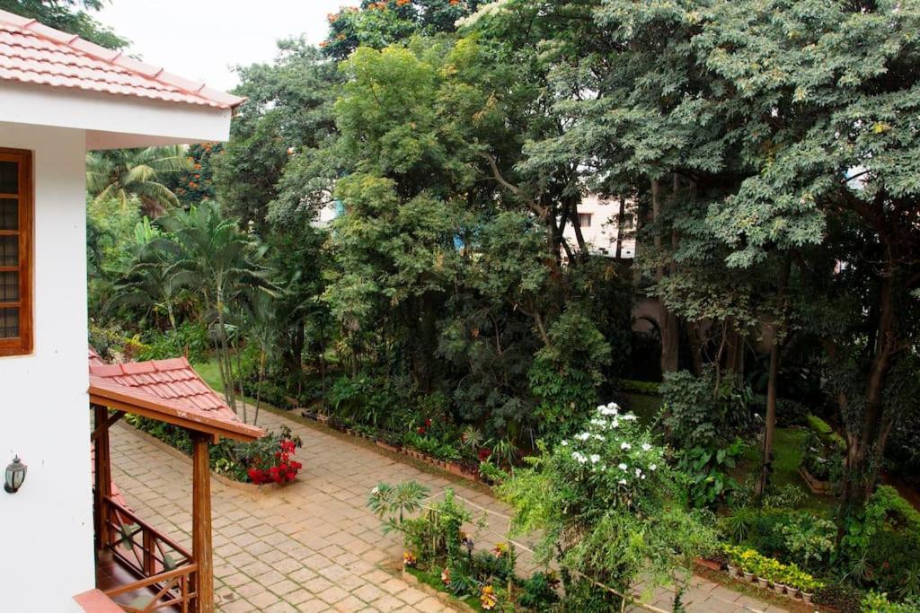 Villa Serena Бангалор Екстериор снимка